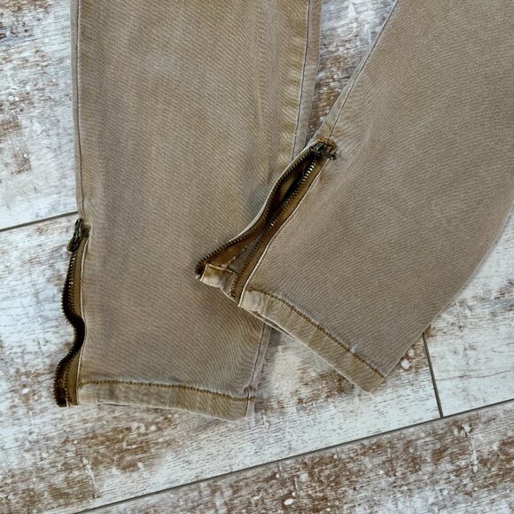 Slimming Canyon River Blues Cargo Jeans - Picture 6 of 7